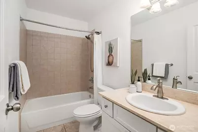 733 N 73rd Street, Seattle, WA 98103 - Photo 23