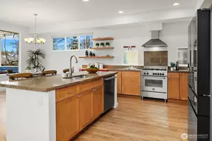 733 N 73rd St, Seattle, WA 98103 - Photo 7