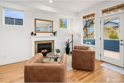 733 N 73rd Street, Seattle, WA 98103 - Photo 5