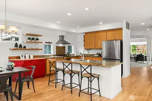 733 N 73rd St, Seattle, WA 98103 - Photo 9