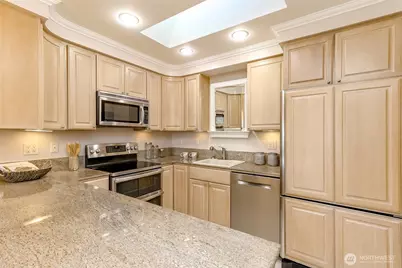 4444 44th Avenue SW #405, Seattle, WA 98116 - Photo 7