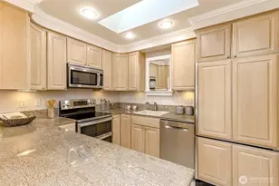 4444 44th Ave SW, Seattle, WA 98116 - Photo 7