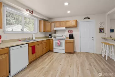 110 W 3rd Street, Cle Elum, WA 98922 - Photo 11