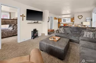 110 W 3rd St, Cle Elum, WA 98922 - Photo 5