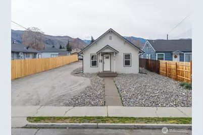 910 Walker Avenue, Wenatchee, WA 98801 - Photo 3