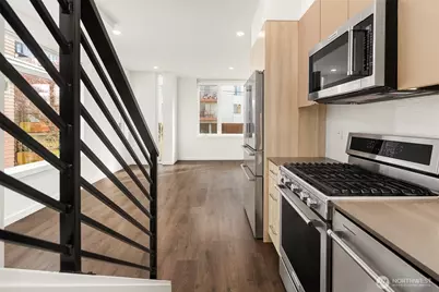 8507 16th Avenue NW, Seattle, WA 98117 - Photo 13