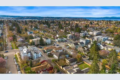 8507 16th Avenue NW, Seattle, WA 98117 - Photo 27