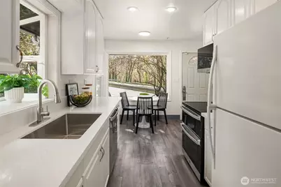 9009 Canyon Drive, Kent, WA 98030 - Photo 11