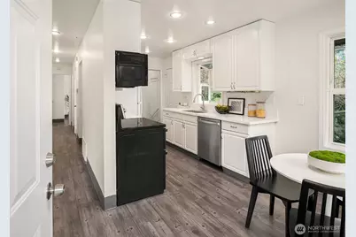 9009 Canyon Drive, Kent, WA 98030 - Photo 9