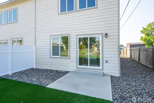 1070 S Grand Dr, Moses Lake, WA 98837 - Photo 5