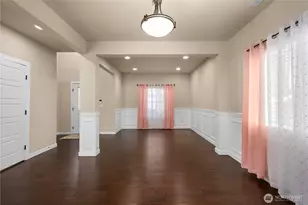 11410 Waller Rd E, Tacoma, WA 98446 - Photo 3