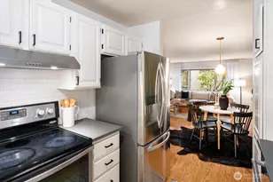 3820 NE 155th Pl, Lake Forest Park, WA 98155 - Photo 9