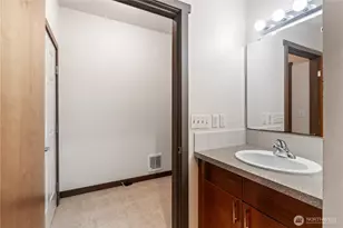 910 Gladstone St, Bellingham, WA 98229 - Photo 21