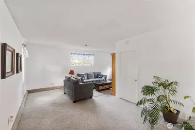 10730 Rampart Drive E, Puyallup, WA 98374 - Photo 11