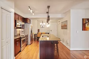 699 John St, Seattle, WA 98109 - Photo 7