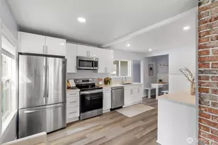 6058 6th Ave NE, Seattle, WA 98115 - Photo 7