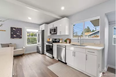 6058 6th Avenue NE, Seattle, WA 98115 - Photo 13