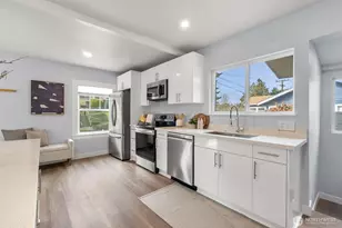 6058 6th Ave NE, Seattle, WA 98115 - Photo 13