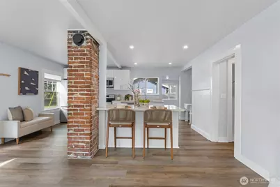 6058 6th Avenue NE, Seattle, WA 98115 - Photo 5