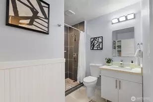 6058 6th Ave NE, Seattle, WA 98115 - Photo 17