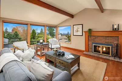 902 7th Avenue S, Edmonds, WA 98020 - Photo 3