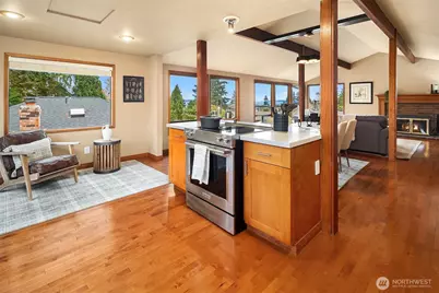 902 7th Avenue S, Edmonds, WA 98020 - Photo 15