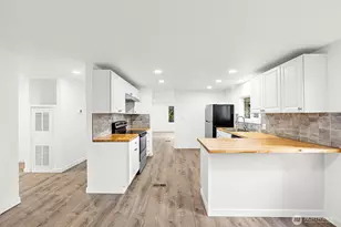 21 E North Lake Dr, Shelton, WA 98584 - Photo 11