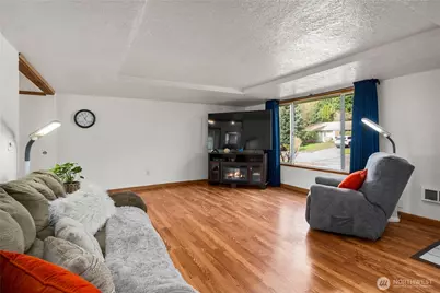 737 3rd Avenue NE, Pacific, WA 98047 - Photo 5