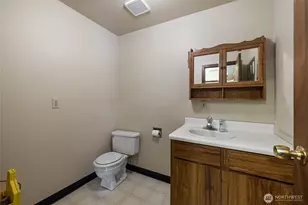 6805 246th St E, Graham, WA 98338 - Photo 35