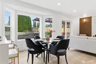 8828 NE 152nd St, Kenmore, WA 98028 - Photo 15