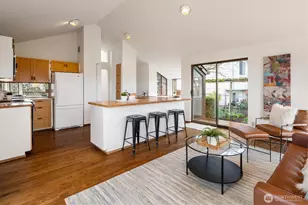 2533 NE 83rd St, Seattle, WA 98115 - Photo 11