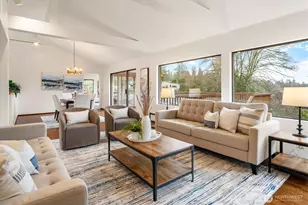 2533 NE 83rd St, Seattle, WA 98115 - Photo 3