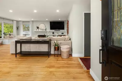 4711 Castle Lane, Everett, WA 98203 - Photo 3