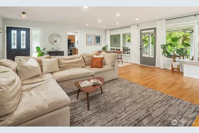 4711 Castle Lane, Everett, WA 98203 - Photo 9