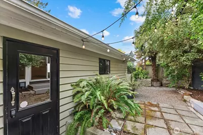 221 8th Avenue W, Kirkland, WA 98033 - Photo 23