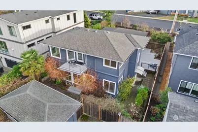 221 8th Avenue W, Kirkland, WA 98033 - Photo 25