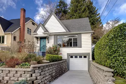 1919 11th Avenue E, Seattle, WA 98102 - Photo 1