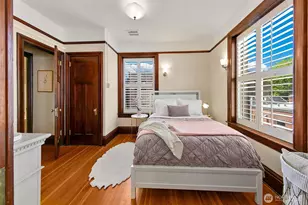 125 Warren Ave N, Seattle, WA 98109 - Photo 15