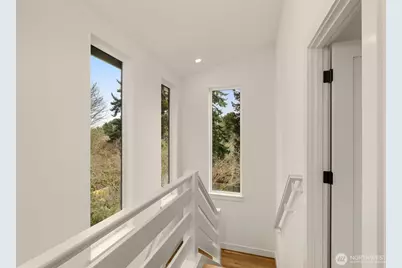 2844 35th Avenue W #B, Seattle, WA 98199 - Photo 17