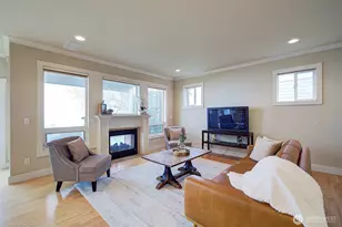 10705 176th Ave E, Bonney Lake, WA 98391 - Photo 19