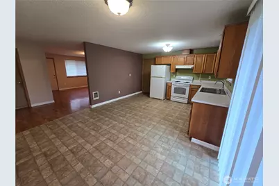 1106 S 11th Avenue, Kelso, WA 98626 - Photo 9