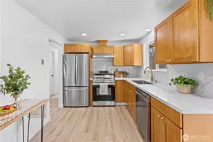 9216 Madrone Cir W, University Place, WA 98467 - Photo 17