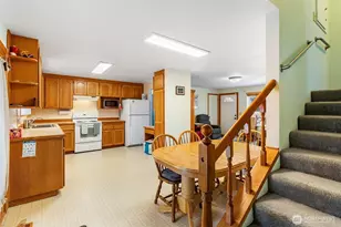 22804 105th Pl SE, Kent, WA 98031 - Photo 9