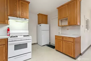 3109 N 19th St, Tacoma, WA 98406 - Photo 9