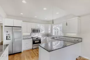 15000 Village Green Dr Dr, Mill Creek, WA 98012 - Photo 9