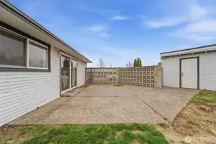 2707 W 6th Pl, Kennewick, WA 99336 - Photo 25