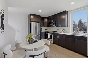 7118 Beacon Ave S, Seattle, WA 98108 - Photo 9