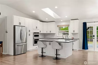 2401 185th Place SE, Bothell, WA 98012 - Photo 15