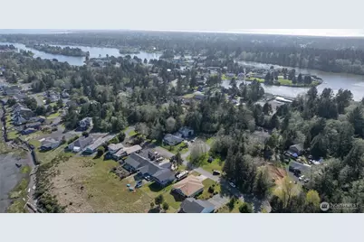 239 Mallus Court SE, Ocean Shores, WA 98569 - Photo 25