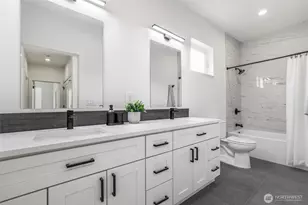 10626 E Riverside Dr, Bothell, WA 98011 - Photo 19